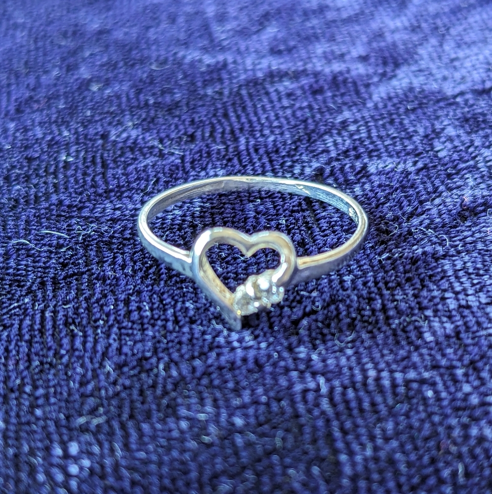 925 Sterling Silver Minimalist Open Heart Ring Size 5